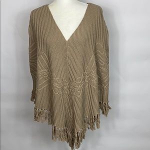 BELLDINI PONCHO NWT